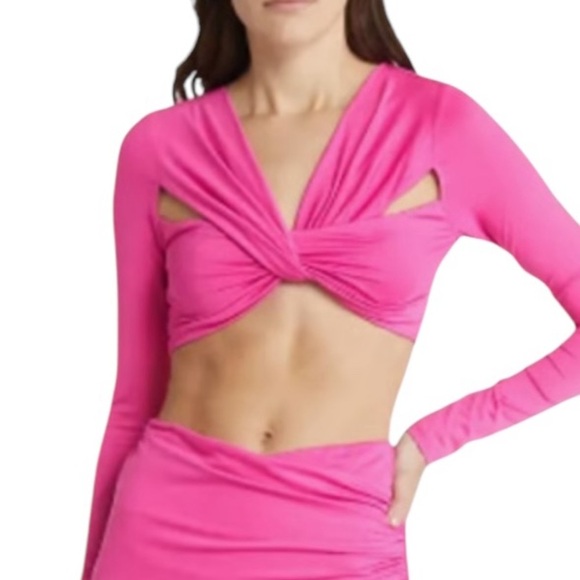 Area Stars NWT Nikki Long Sleeve Crop Top in Fuchsia Pink Size Medium - Picture 1 of 10